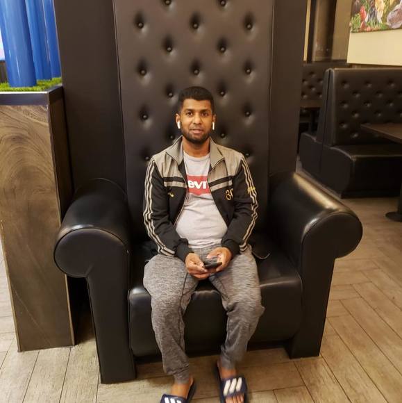 Meet your Posher, Fawaz - Picture 1 of 1